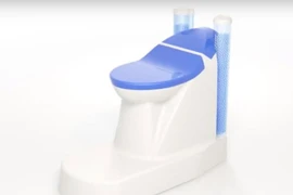 Bồn cầu thông minh tạo ra nước và điện