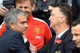 Mourinho dọn đường tới Old Trafford