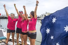 Đội chèo thuyền nữ đầu tiên vượt Thái Bình Dương