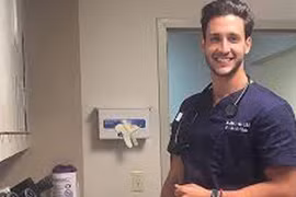 Đấu giá cuộc hẹn hò làm từ thiện