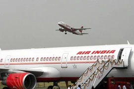 Phát hiện hơn 3kg vàng dưới ghế máy bay