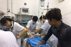 Bị tai nạn giao thông, gần 6 tiếng vẫn không mổ được vì máu "nồng nặc" rượu