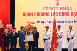 Bảo tàng Lịch sử quốc gia đón Huân chương Lao động hạng Nhất 