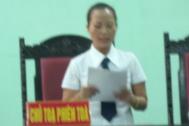 Thẩm phán bị tố dụ dỗ, ép buộc nhân chứng?