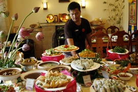 Lập kỷ lục chế biến 50 món ăn chay