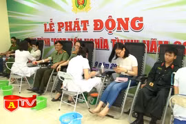 Tuổi trẻ Công an Thủ đô với “Hành trình giọt máu nghĩa tình” 