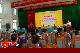 Đại biểu Quốc hội thành phố Hà Nội tiếp xúc cử tri các quận Tây Hồ