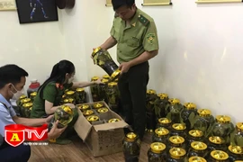 Phát hiện kho rượu không rõ nguồn gốc xuất xứ trong khu chung cư