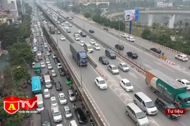 Hà Nội phấn đấu vận tải công cộng đáp ứng 30-35% nhu cầu vào 2025 