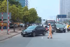 Xử phạt gần 1.100 trường hợp lái xe đi vào làn khẩn cấp trên cao tốc và tuyến đường vành đai