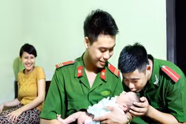 Hình ảnh Công an Thủ đô ngày càng sâu đậm trong lòng nhân dân