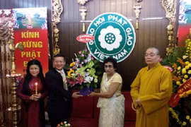Triển lãm ảnh Phật giáo Sri Lanka tại Hà Nội: Niềm tin tâm linh kết nối con người 