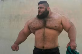 "Người khổng lồ xanh" ở Iran