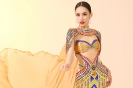 Ngọc Hằng mặc váy nặng 20kg trong đêm chung kết "Hoa hậu Liên lục địa 2023"