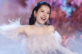 Thực hư tin đồn các clip Chi Pu hát "See tình" đang bị gỡ khỏi nền tảng số trong nước