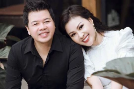 Ca sĩ Đăng Dương: "Lúc mới quen, vợ ghét tôi đến mức xem tivi còn muốn...tắt" 