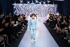 Cậu bé 9 tuổi giành Quán quân cuộc thi tìm kiếm người mẫu thời trang "nhí"