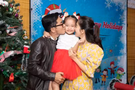 Khánh Thi và Phan Hiển kiệt sức sau hôn lễ