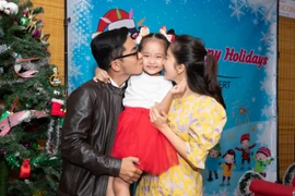 Khánh Thi và Phan Hiển kiệt sức sau hôn lễ