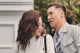 "Người tình màn ảnh" mới của Mạnh Trường tiết lộ bí mật sau những cảnh hôn