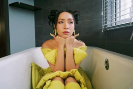 Mỹ Anh trình diễn tại kênh âm nhạc nổi tiếng thế giới