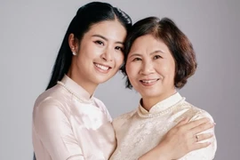Hoa hậu Ngọc Hân thừa hưởng nét đẹp từ bà ngoại và mẹ