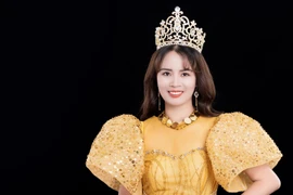  Cây viết 8x Phạm Thị Ngọc Thanh đăng quang Á hậu 