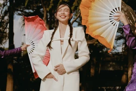 Hoa hậu Thùy Tiên gây ấn tượng với vẻ đẹp đậm chất điện ảnh 