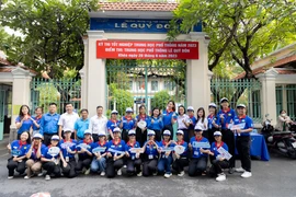 Hoa hậu Lương Thùy Linh tiếp sức mùa thi 2023