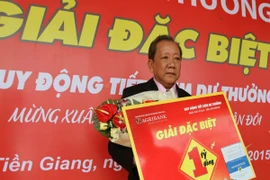 Agribank trao giải thưởng trị giá 1 tỷ đồng cho khách hàng
