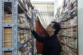 Chàng trai 8X và kho sách cũ khổng lồ