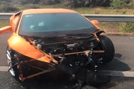 Siêu xe Lamborghini lâm nạn trên cao tốc Long Thành