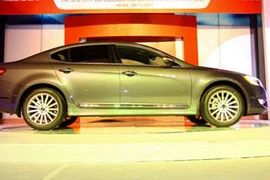 Kia Cadenza lần đầu tiên có mặt tại Việt Nam