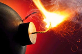 Chỉ vì mâu thuẫn cháu ném mìn vào nhà dì ruột