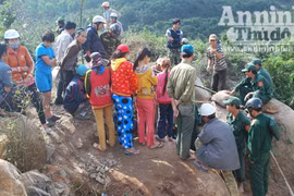 Truy điệu, an táng 11 hài cốt liệt sĩ