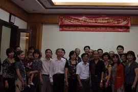 Giao lưu, tư vấn với bệnh nhân ung thư