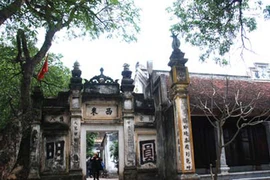 Trộm tiền của sư thầy để mua nhẫn vàng