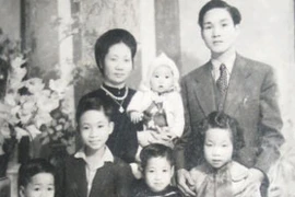 Đến thăm gia đình Hà Nội