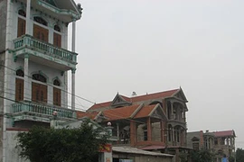 Khi "hàng trắng" bủa vây những ngôi làng