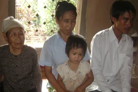 Ba thế hệ mù xua bóng tối