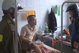 Một cán bộ Công an bị thương trong khi cứu dân