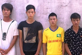 Bắt nhóm trai làng chặn đường “làm luật” xe tải né trạm cân