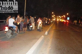 Buồn chuyện gia đình, nam sinh viên nhảy cầu tự tử