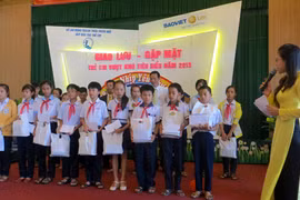 Bảo Việt Nhân thọ mang Tết Trung thu đến trẻ em nghèo vượt khó