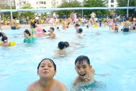 Bảo vệ răng khi đi bơi