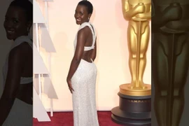Chiếc váy Calvin Klein đắt giá được mặc trong lễ trao giải Oscar biến mất