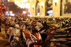 Nhiều dịch vụ ăn nên làm ra nhờ… “chặt chém” đầu Xuân