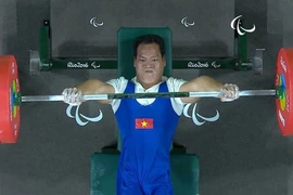 [Infographics] Vận động viên Lê Văn Công phá kỷ lục thế giới