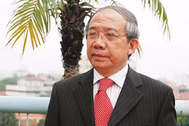 GS Trần Văn Nhung viết thư ngỏ gửi Bộ Chính trị về quốc sách cho tiếng Anh