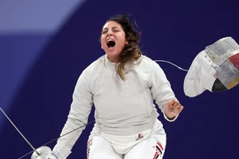 Bà bầu 7 tháng thắng trận đấu kiếm tại Olympic Paris